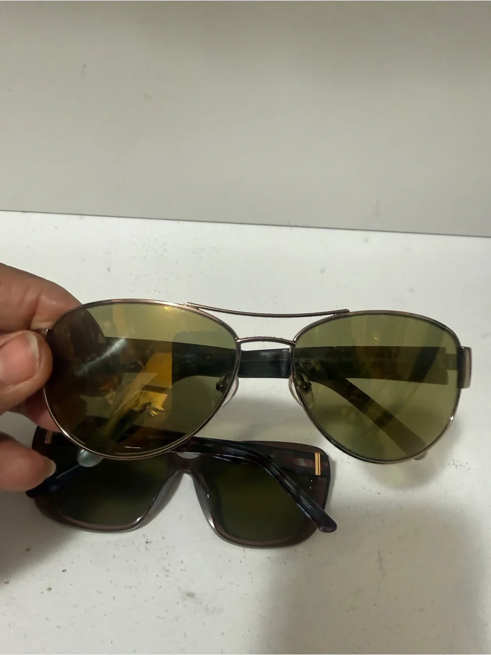 KIRKLAND SIGNATURE Pair of eyeglasses in Olive and Tortoiseshell.good condition
